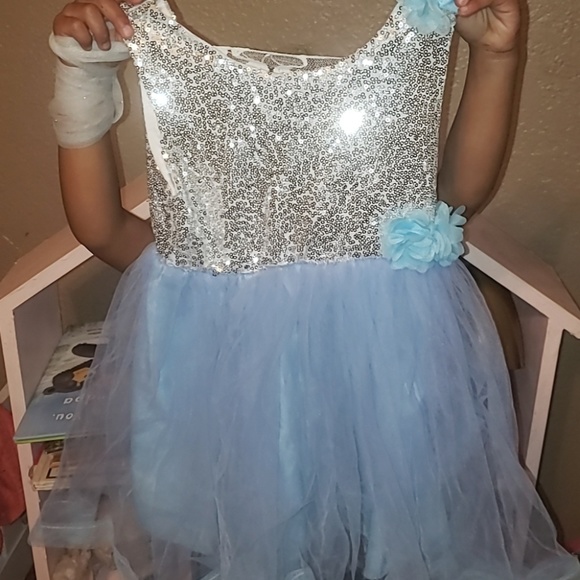 4t dress - Picture 2 of 2